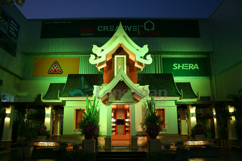 Shera Chiangmai temple lighting 3